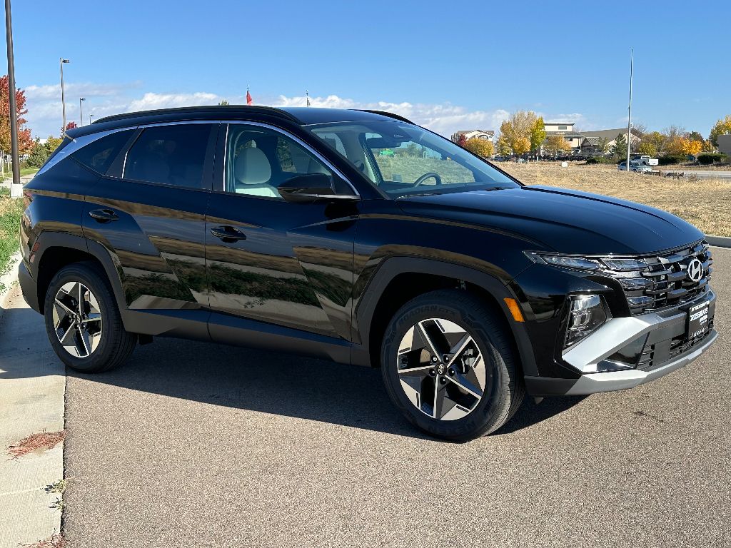 2025 Hyundai Tucson SEL Sport photo 3