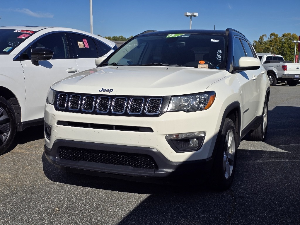 2018 Jeep Compass Latitude photo 2