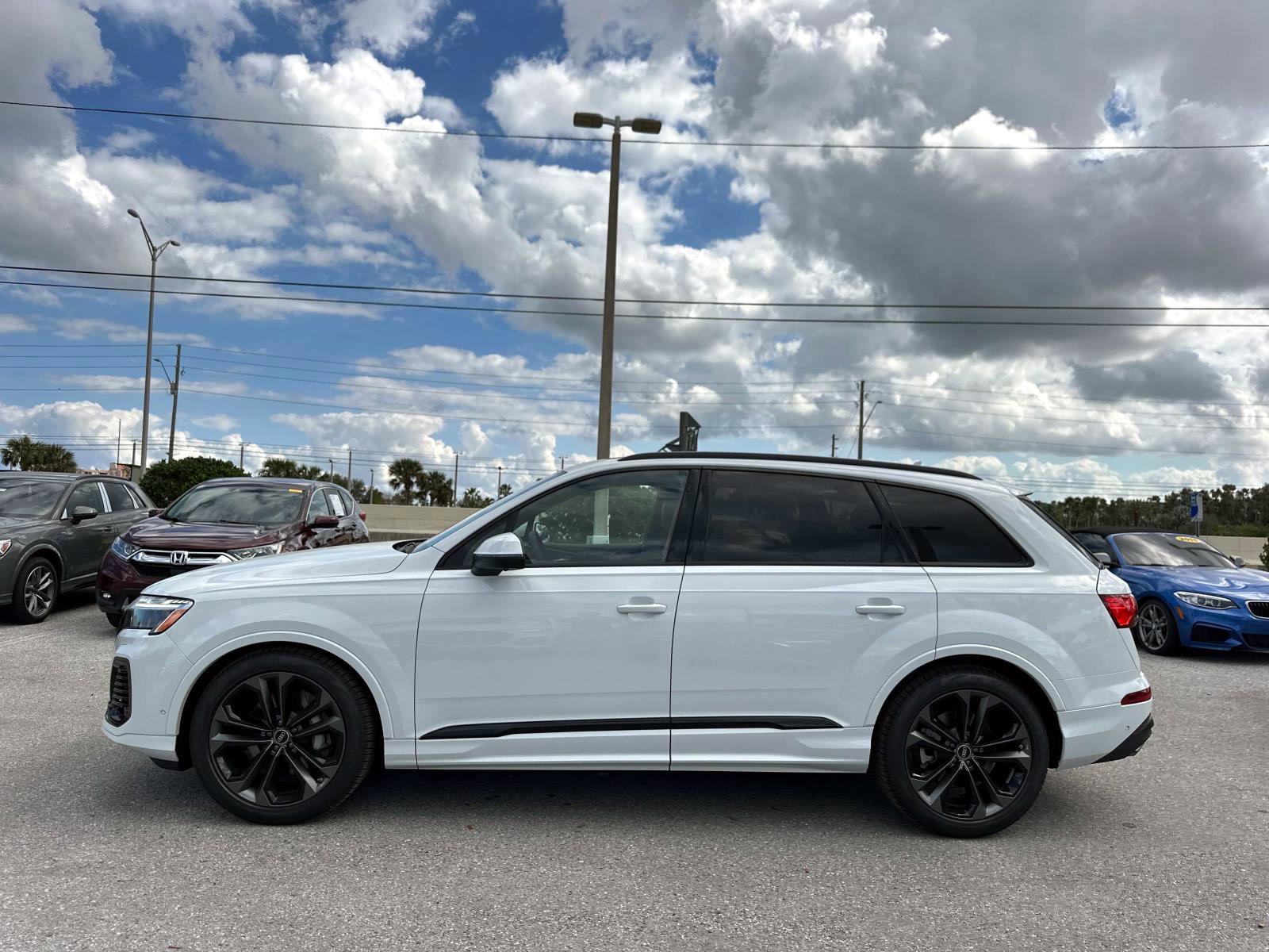 2025 Audi Q7 55 Prestige photo 6