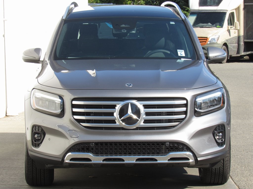 2026 Mercedes Benz GLB 250 4MATIC photo 2