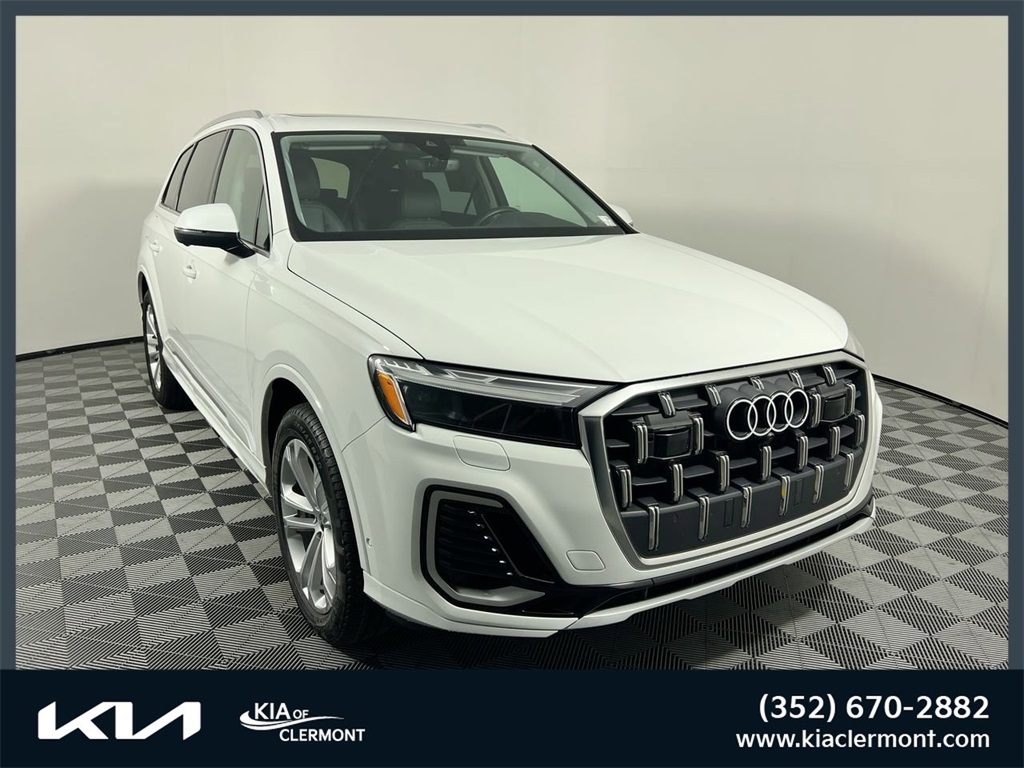 2025 Audi Q7 Premium Plus's photo