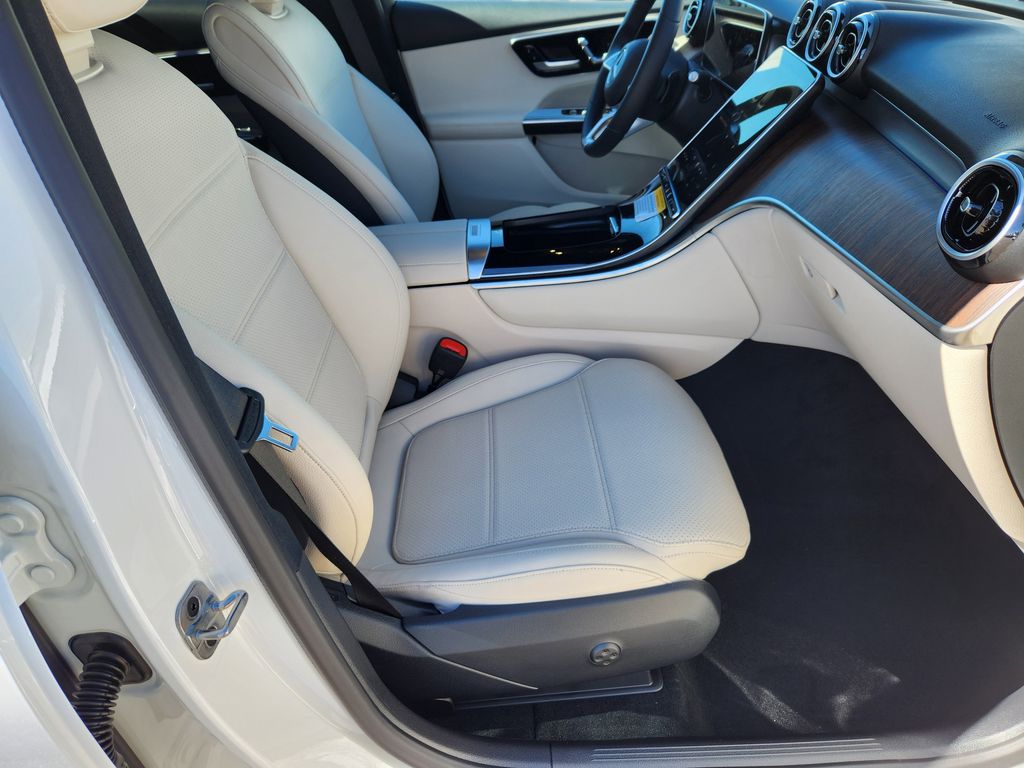 2026 Mercedes Benz GLC 300 4MATIC photo 12