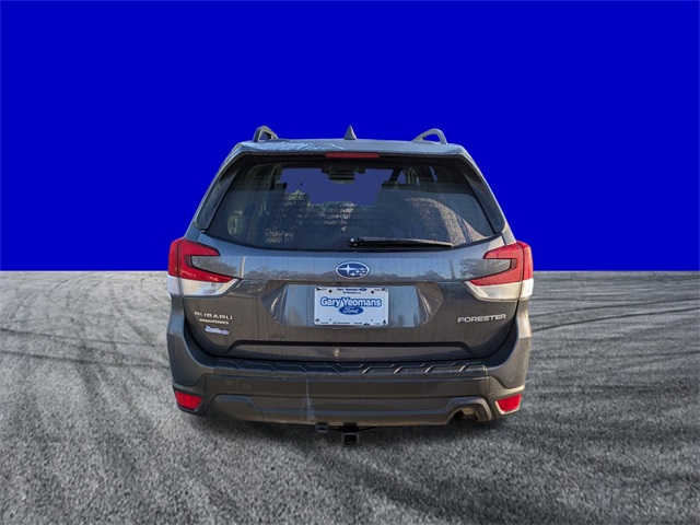 2021 Subaru Forester Premium photo 3