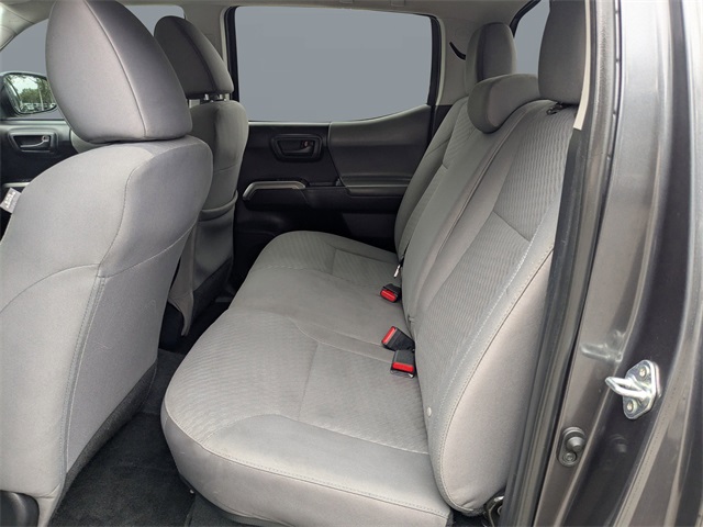 2022 Toyota Tacoma SR5 photo 16