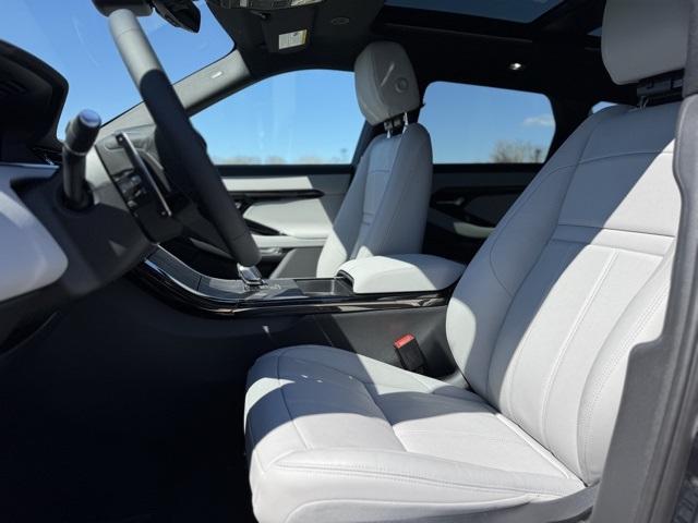 2026 Land Rover Range Rover Evoque S photo 13