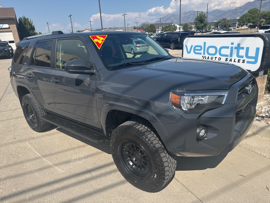 2024 Toyota 4Runner SR5's photo