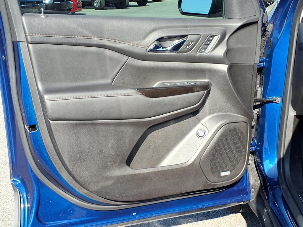 2023 Gmc Acadia AT4 photo 4