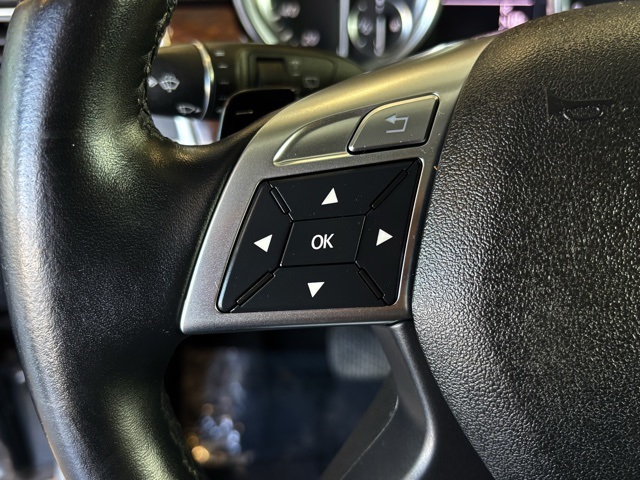 2012 Mercedes Benz ML 350 4MATIC photo 23