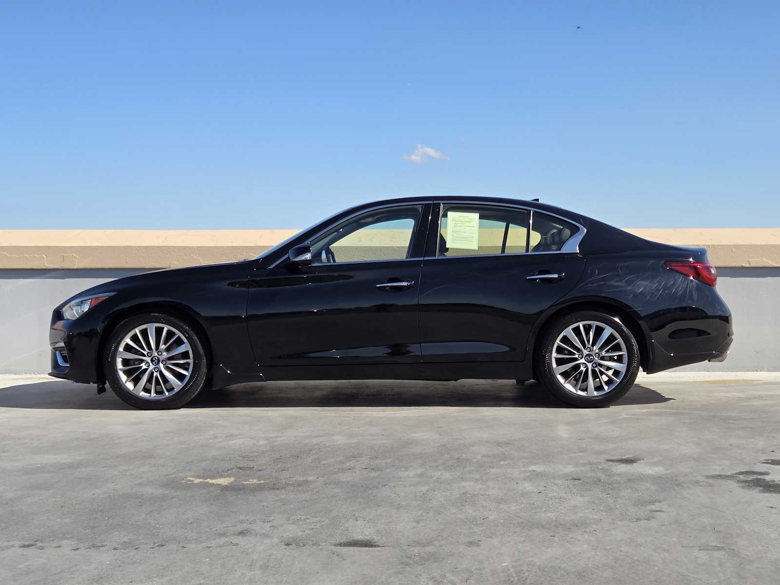 2022 Infiniti Q50 LUXE photo 4