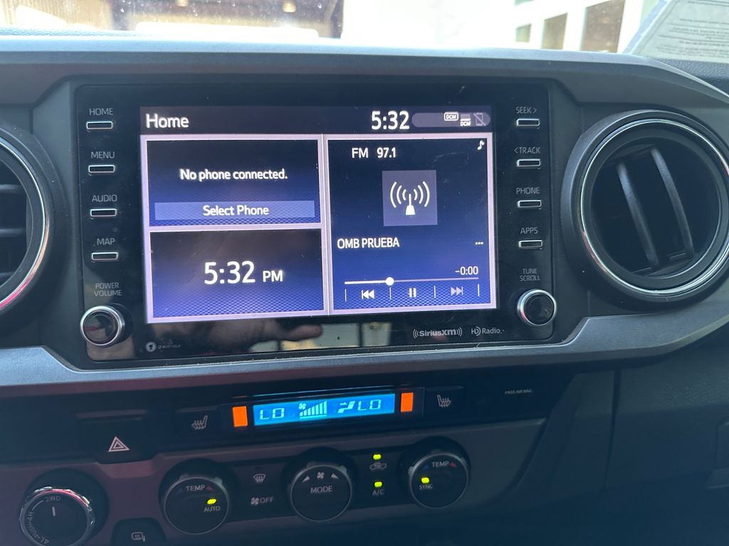 2021 Toyota Tacoma TRD Off-Road photo 11