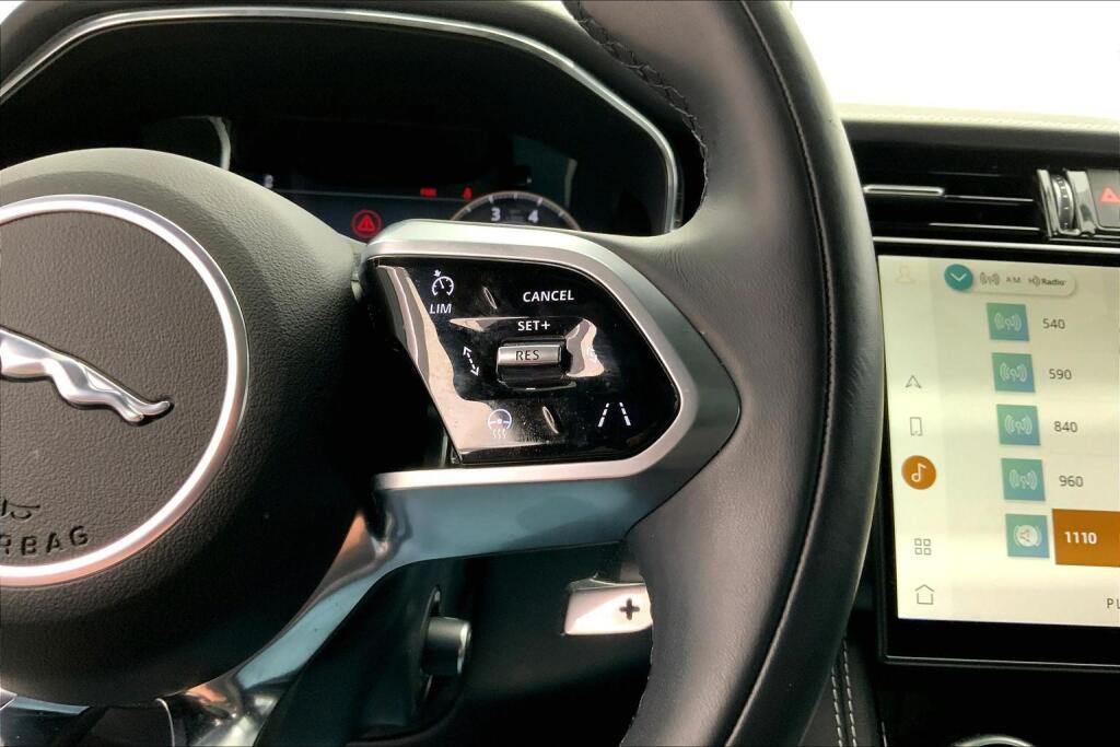 2025 Jaguar F-PACE P250 R-Dynamic S photo 19