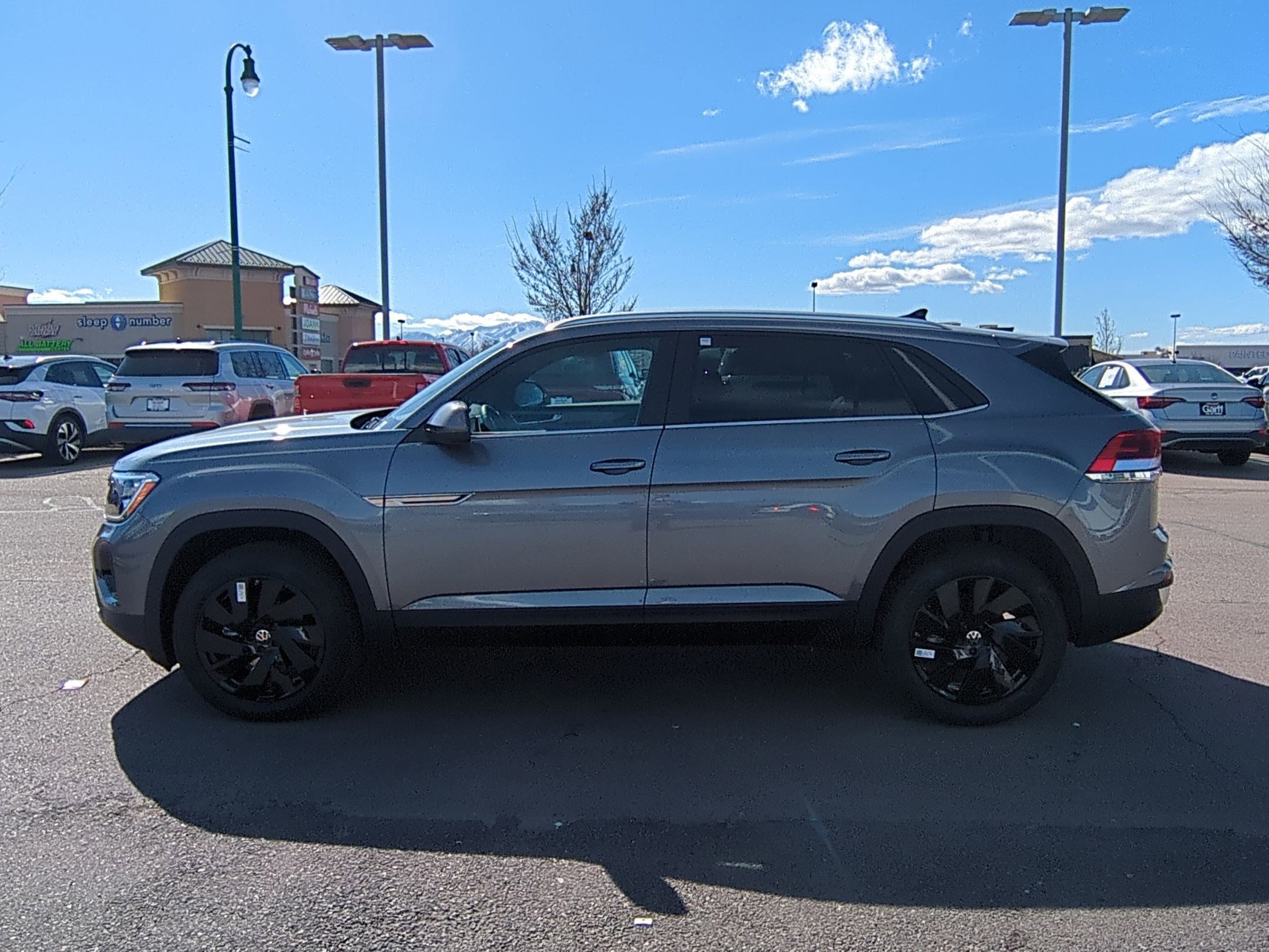 2025 Volkswagen Atlas Cross Sport SE Technology photo 6