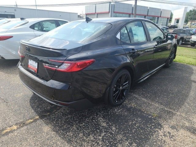 2025 Toyota Camry SE photo 6