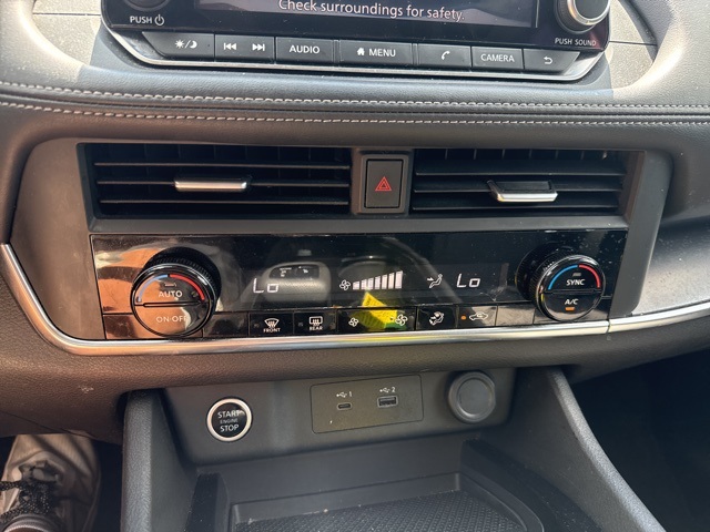 2023 Nissan Rogue SV photo 25