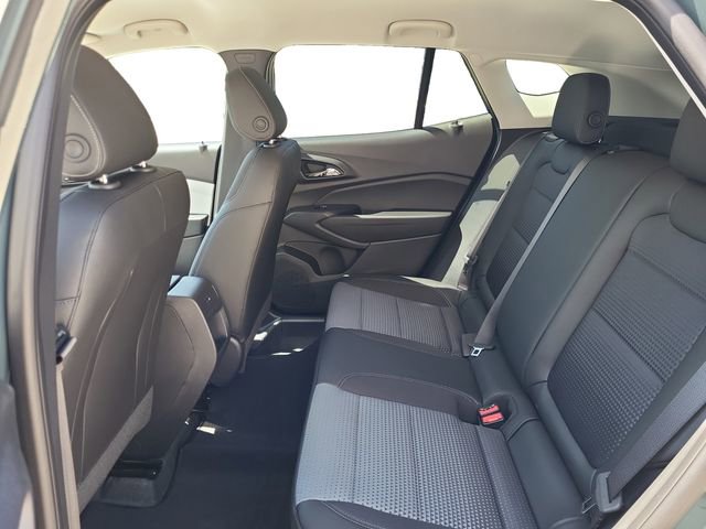 2025 Chevrolet Trax LT photo 19
