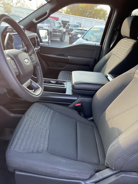 2022 Ford F-150 XL photo 2