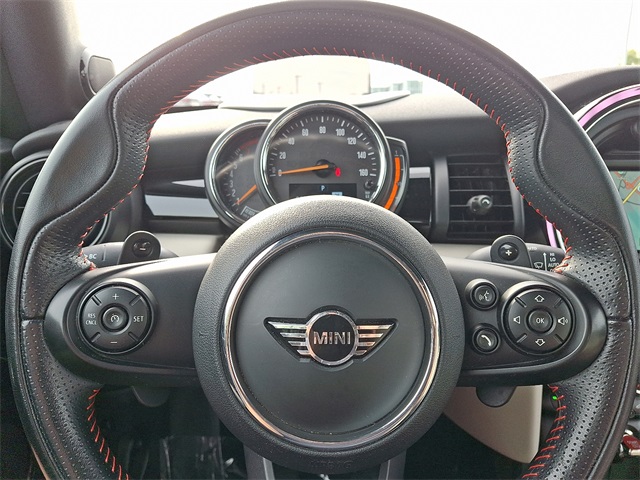 2019 Mini Cooper Convertible Iconic photo 19