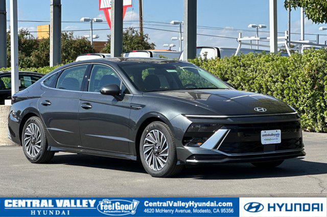 2026 Hyundai Sonata Hybrid SEL's photo