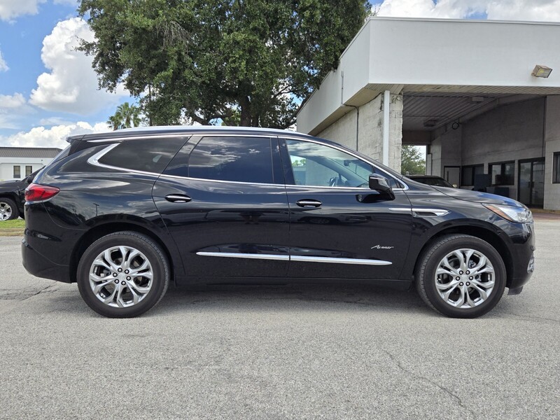 2021 Buick Enclave Avenir photo 8