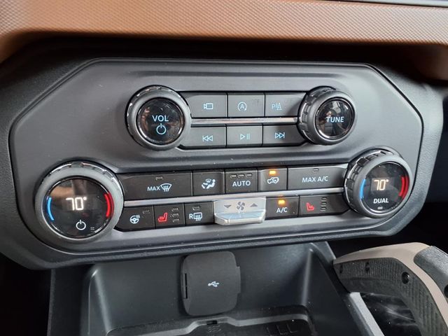 2024 Ford Bronco Outer Banks photo 24