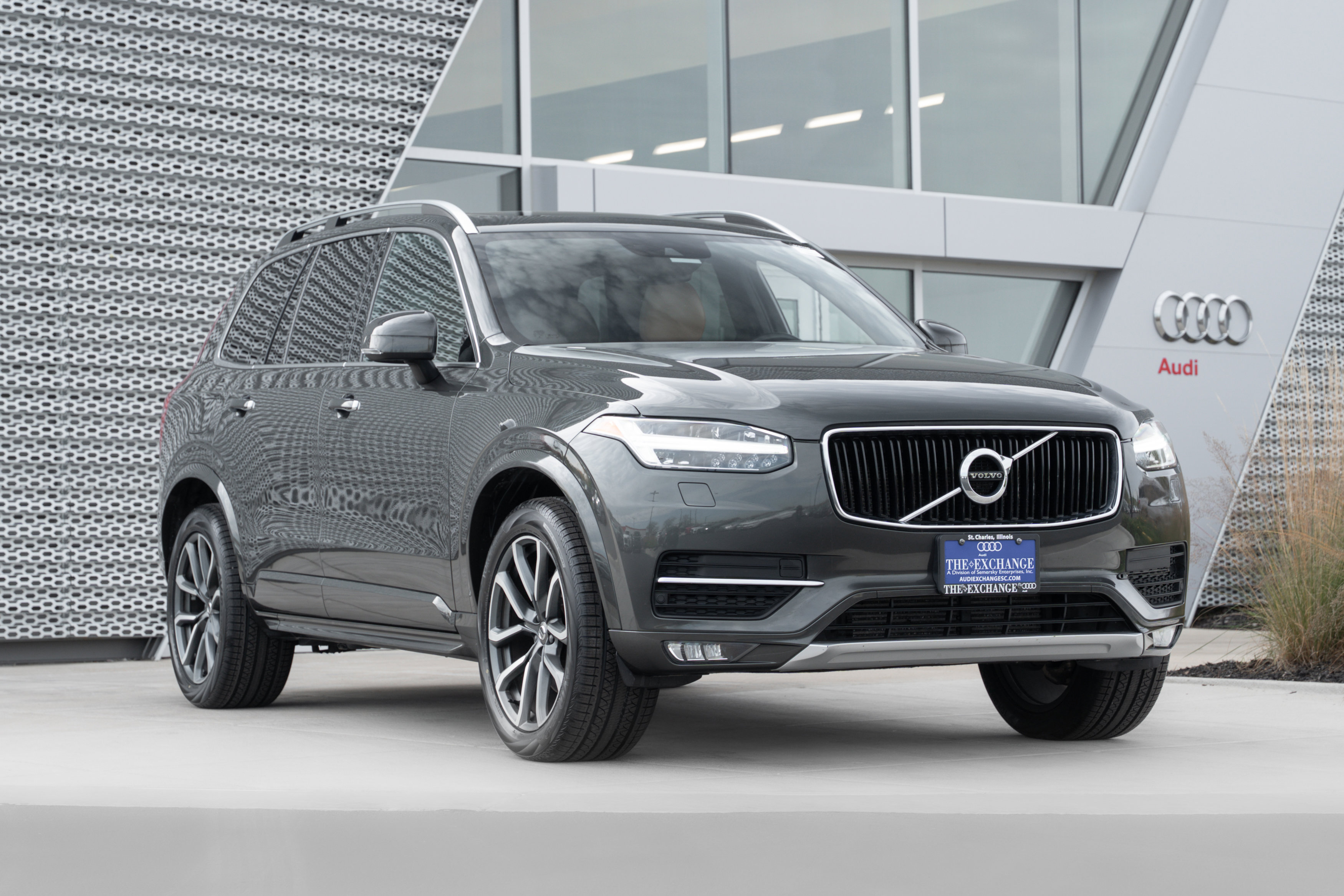 2018 Volvo XC90 Momentum