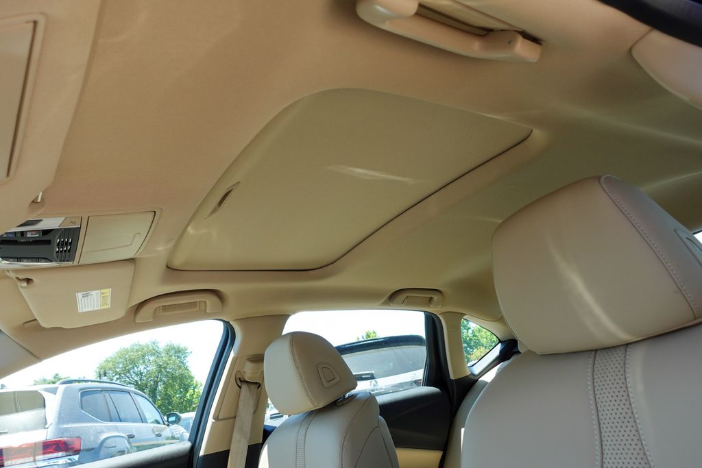 2025 Acura TLX Technology photo 21