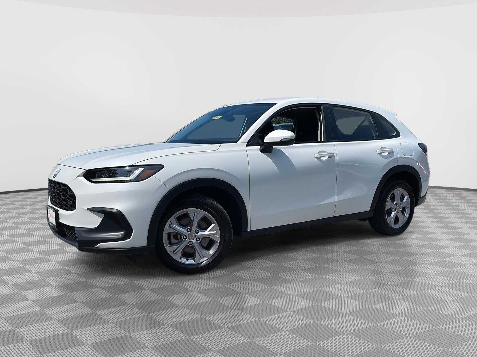 2023 Honda HR-V LX photo 3