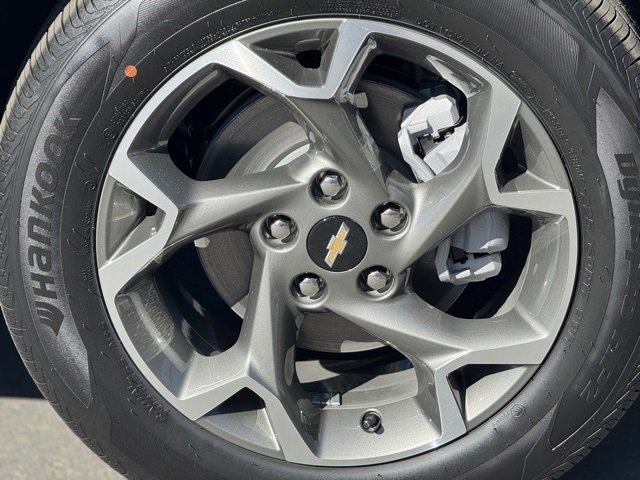 2025 Chevrolet Trax LT photo 8