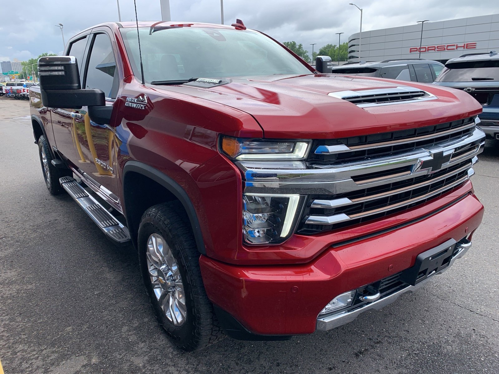 2023 Chevrolet Silverado 2500HD High Country photo 3