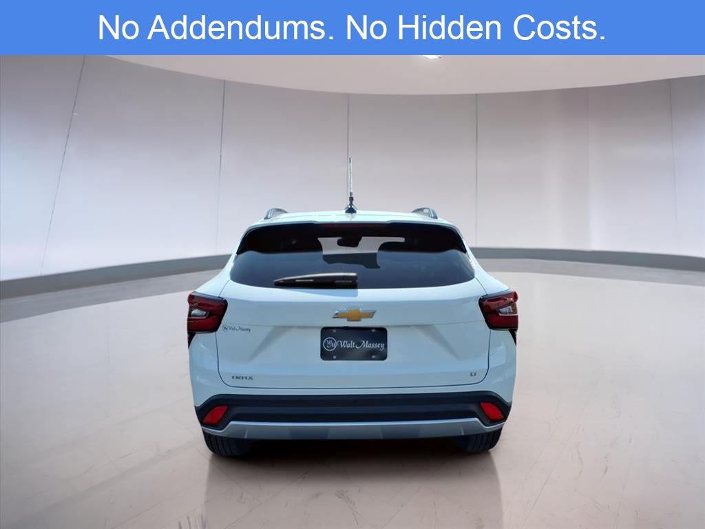 2026 Chevrolet Trax LT photo 4