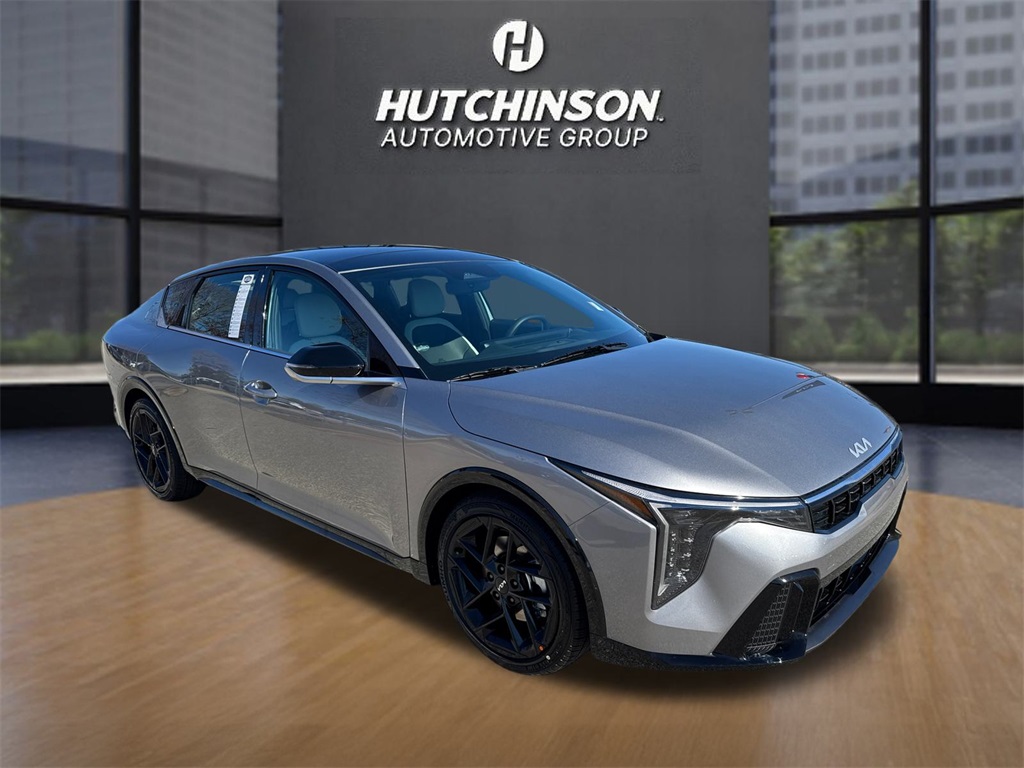 2025 Kia K4 GT-Line Turbo's photo