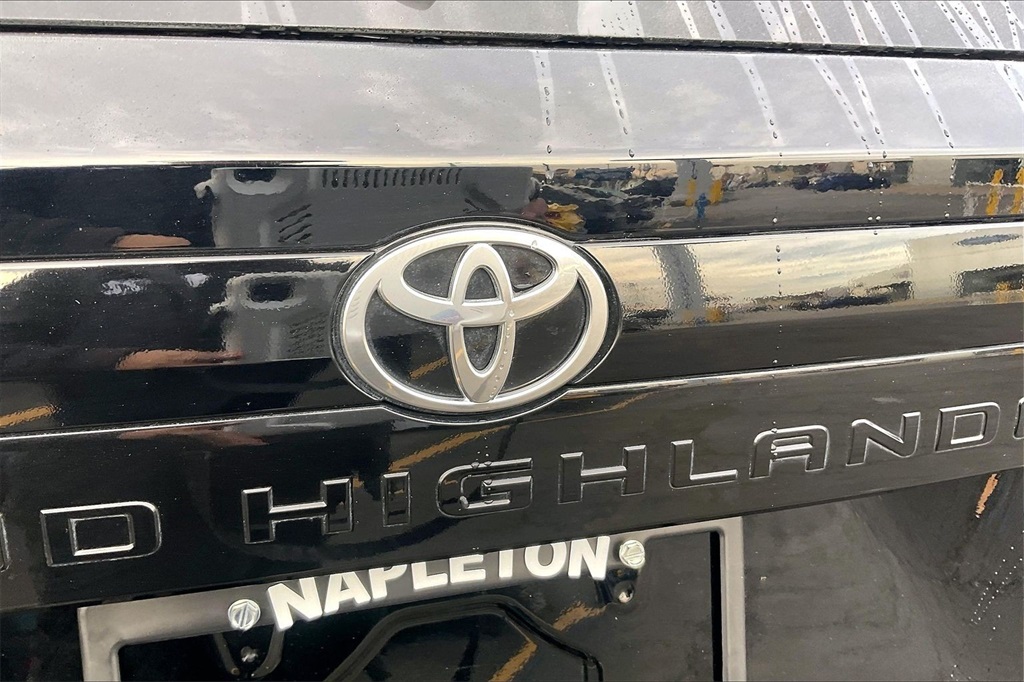 2024 TOYOTA GRAND HIGHLANDER - Image 30
