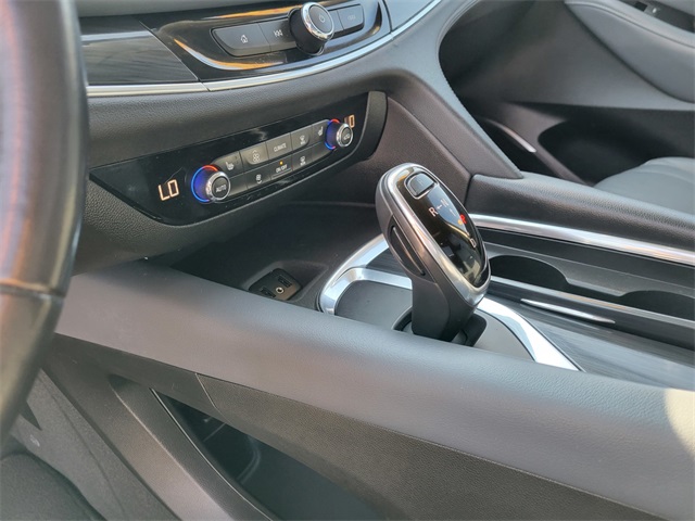 2018 Buick Enclave Essence photo 27