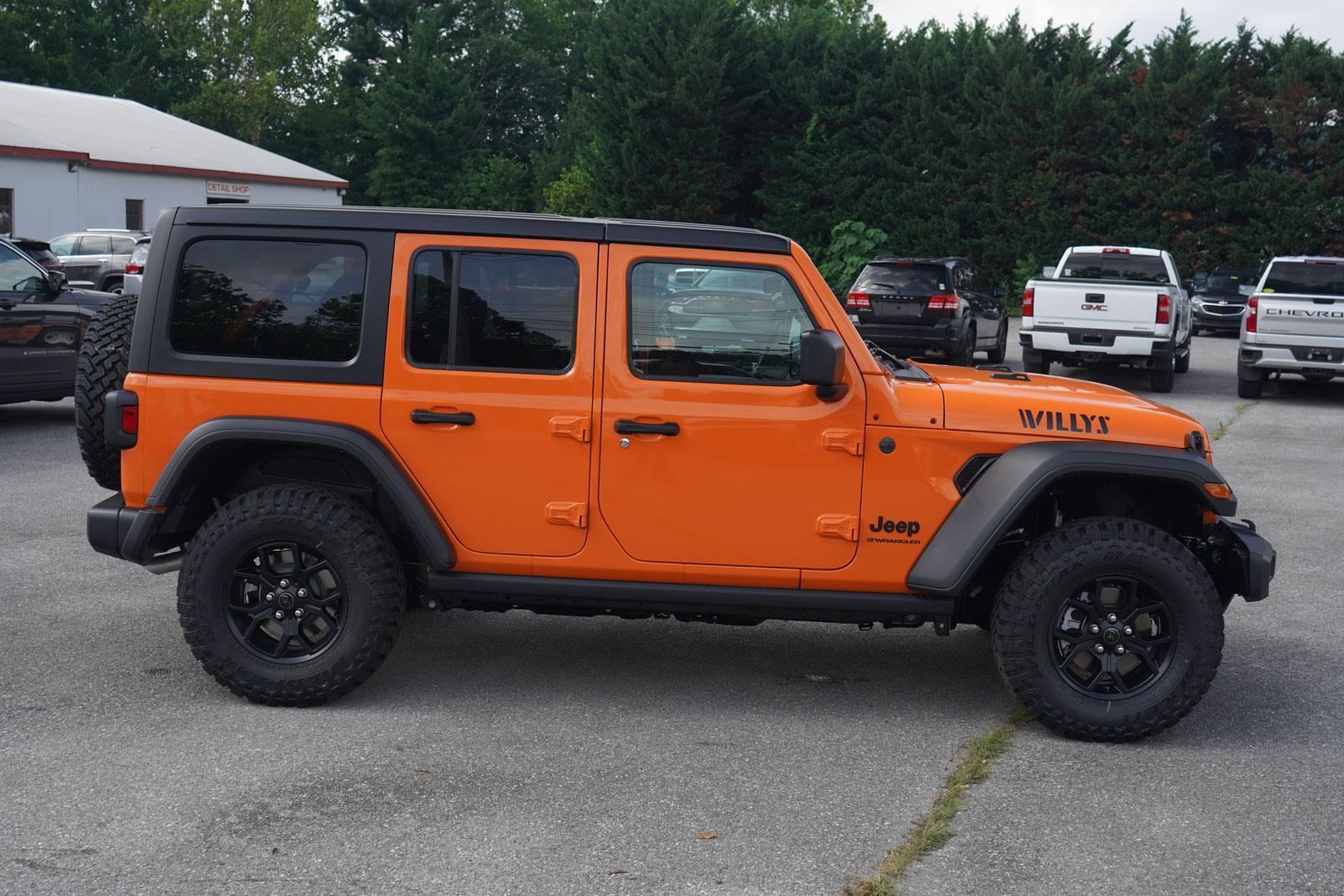 2025 Jeep Wrangler Willys photo 2