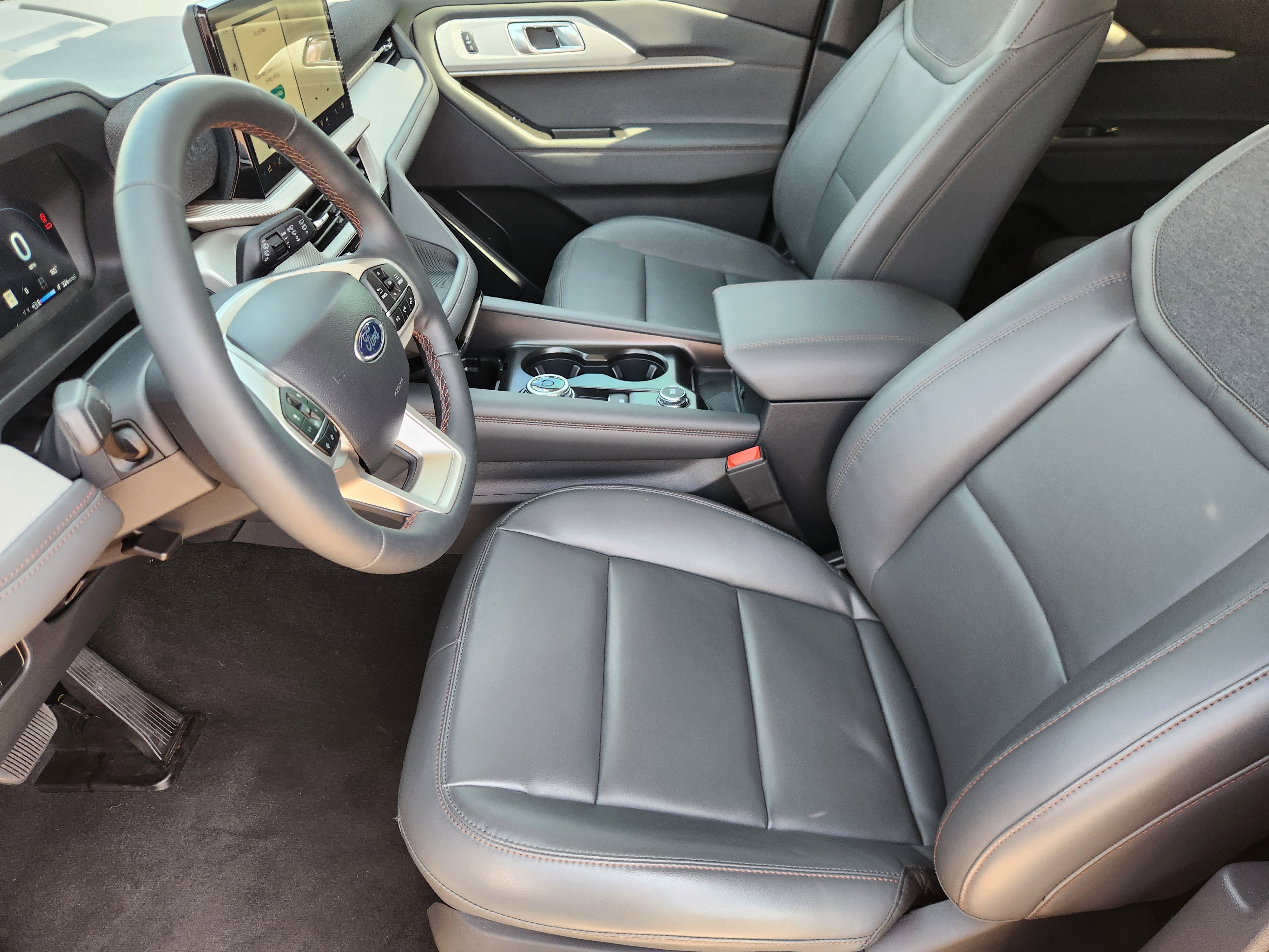 New 2025 Vapor Blue Ford Active image 8