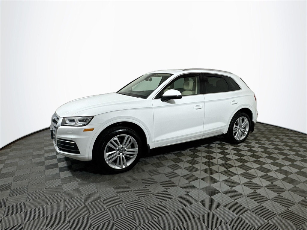 2018 Audi Q5 2.0T Premium Plus photo 2