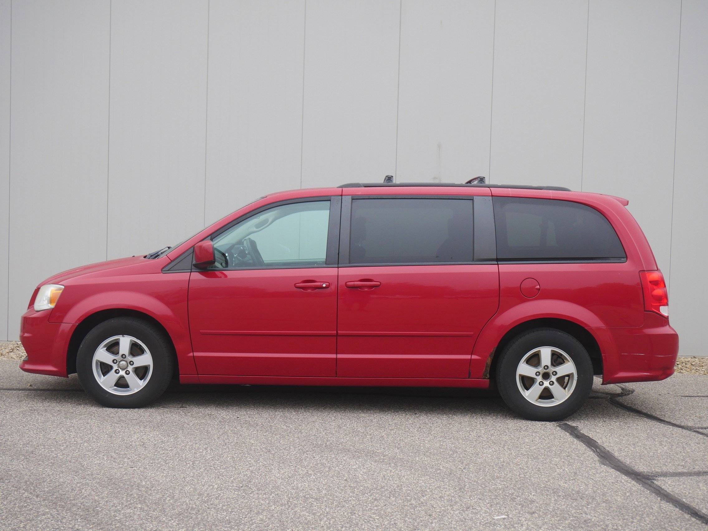 Used 2012 Dodge Grand Caravan SXT with VIN 2C4RDGCG8CR322313 for sale in Hastings, Minnesota