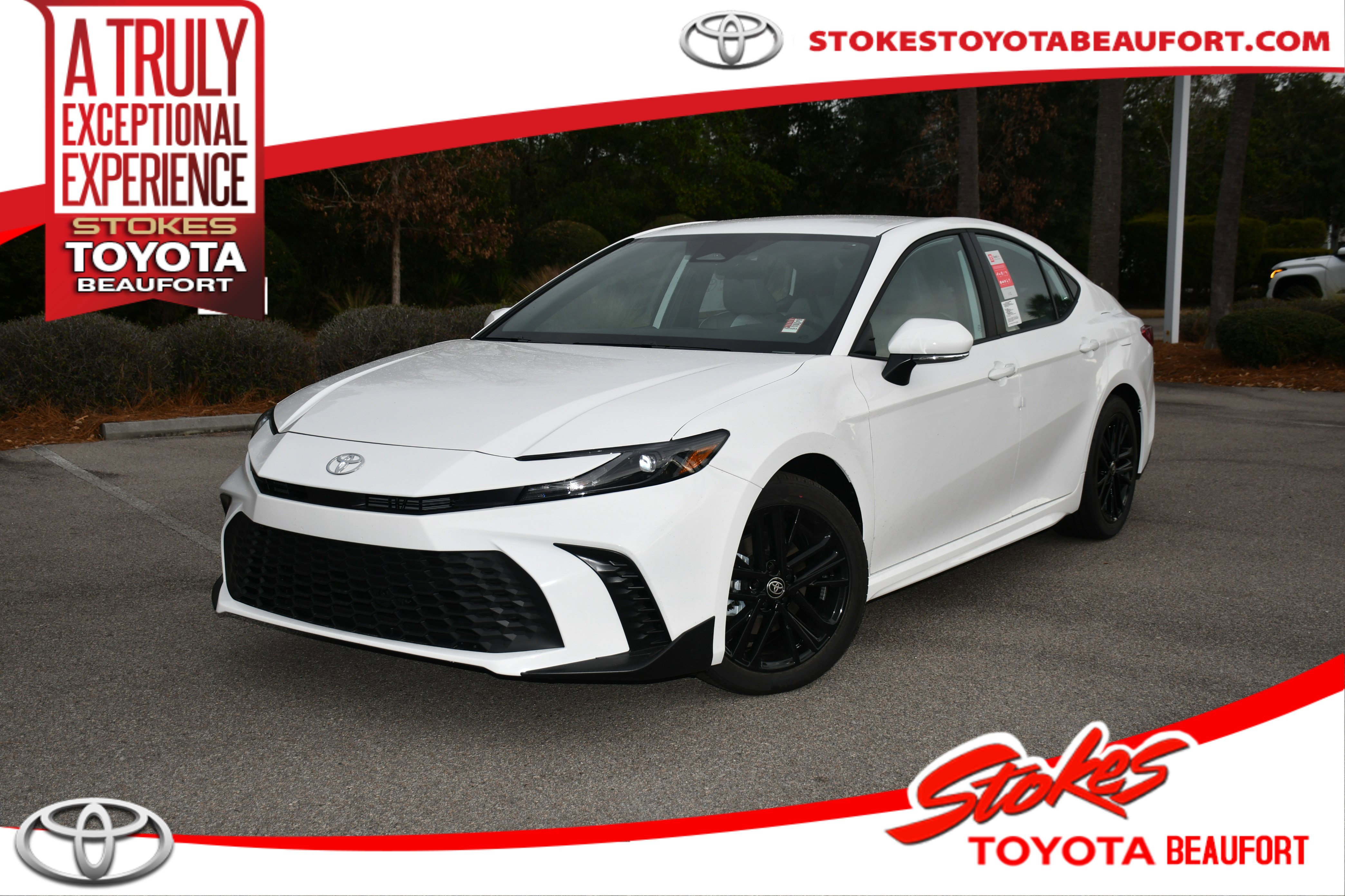 2026 Toyota Camry SE's photo