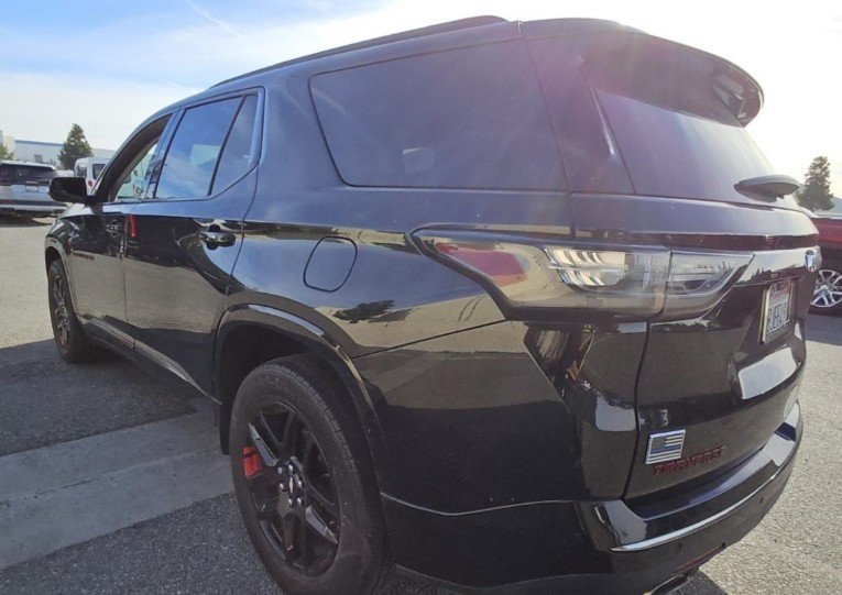 Used 2019 Chevrolet Traverse Premier with VIN 1GNERKKW4KJ226328 for sale in Kansas City