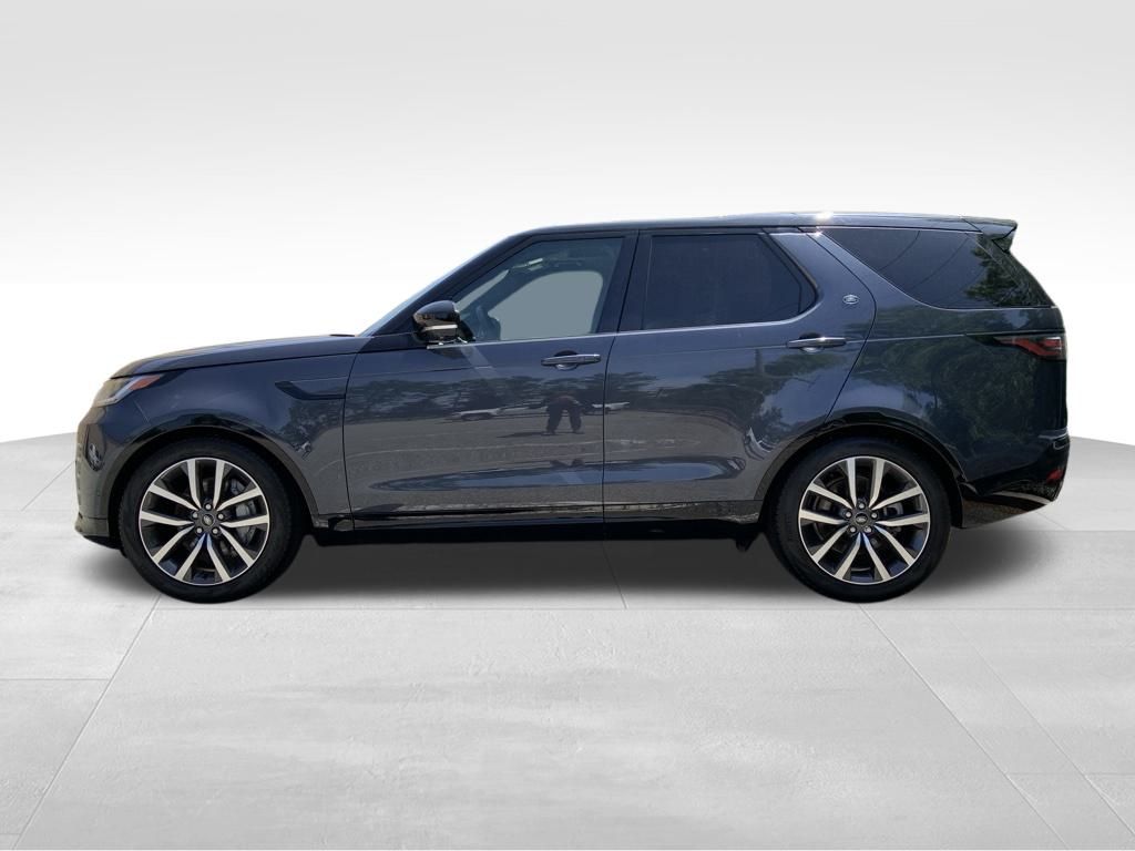 2024 Land Rover Discovery SE photo 5