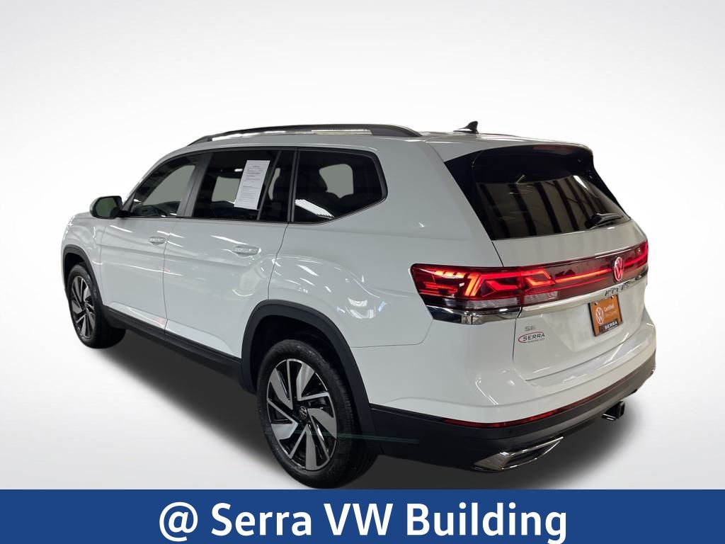 2024 Volkswagen Atlas SE Technology photo 3