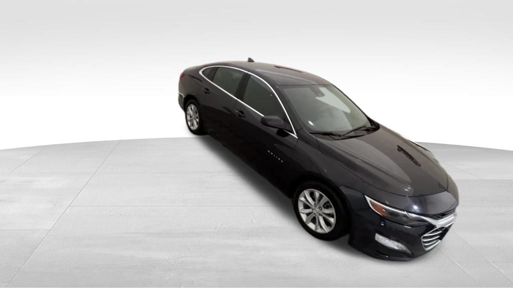 2023 Chevrolet Malibu 1LT photo 2