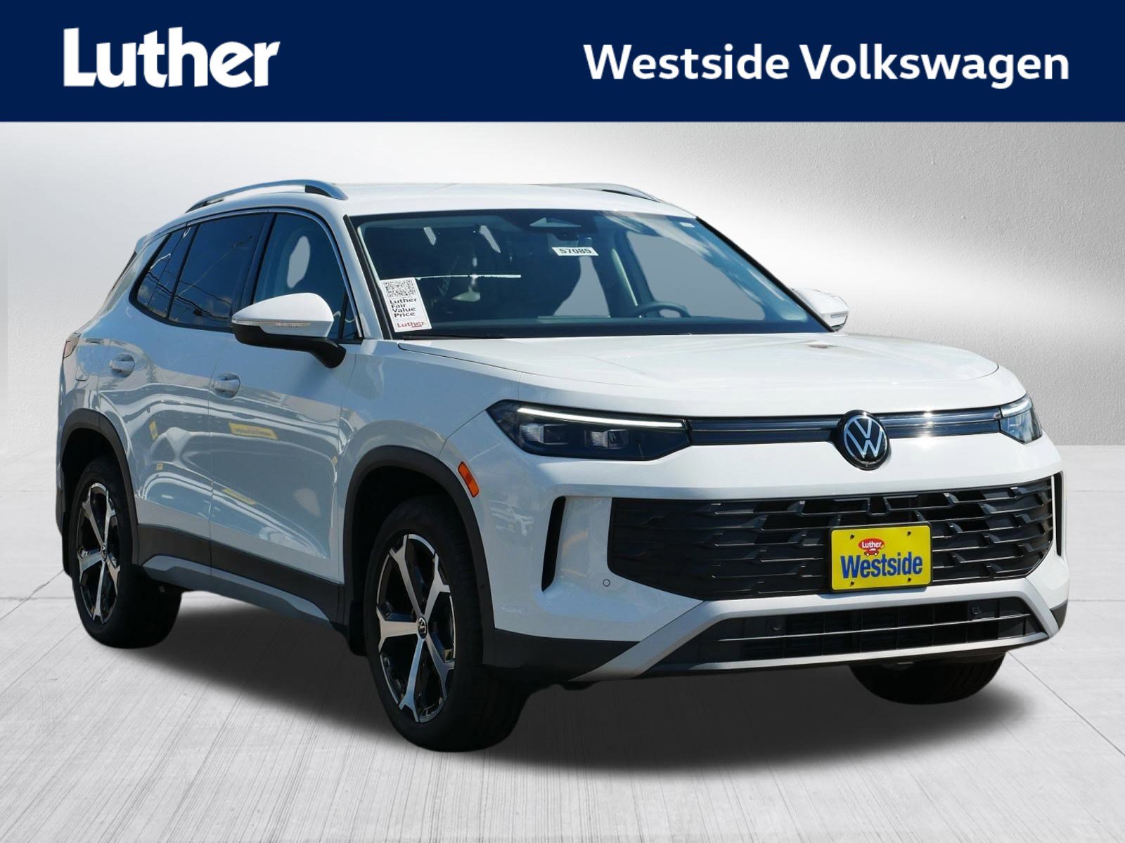 2025 Volkswagen Tiguan SE's photo