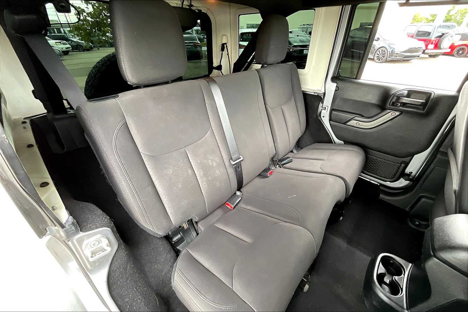 2018 Jeep Wrangler Unlimited Sport S photo 16
