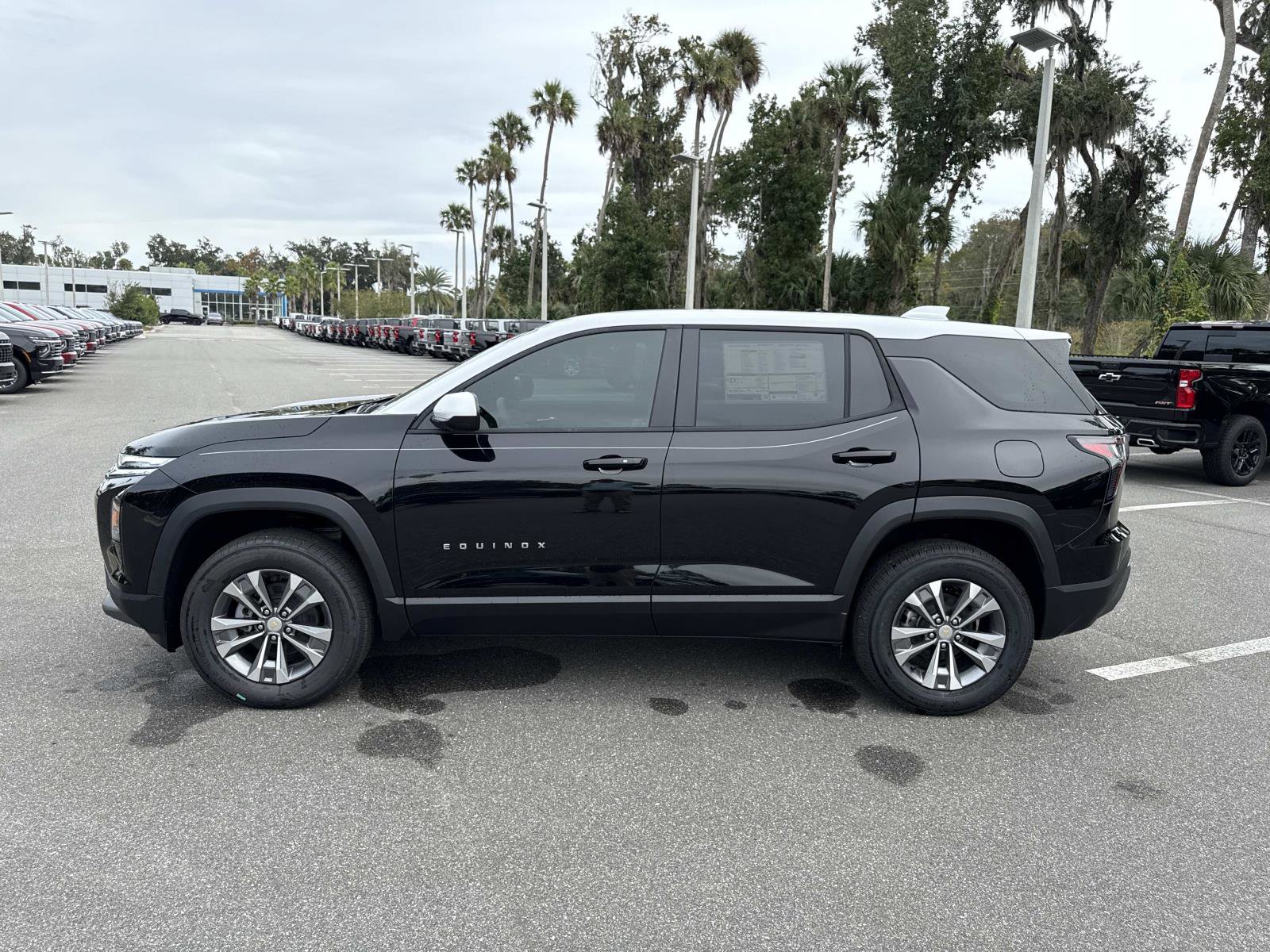 2026 Chevrolet Equinox LT photo 2
