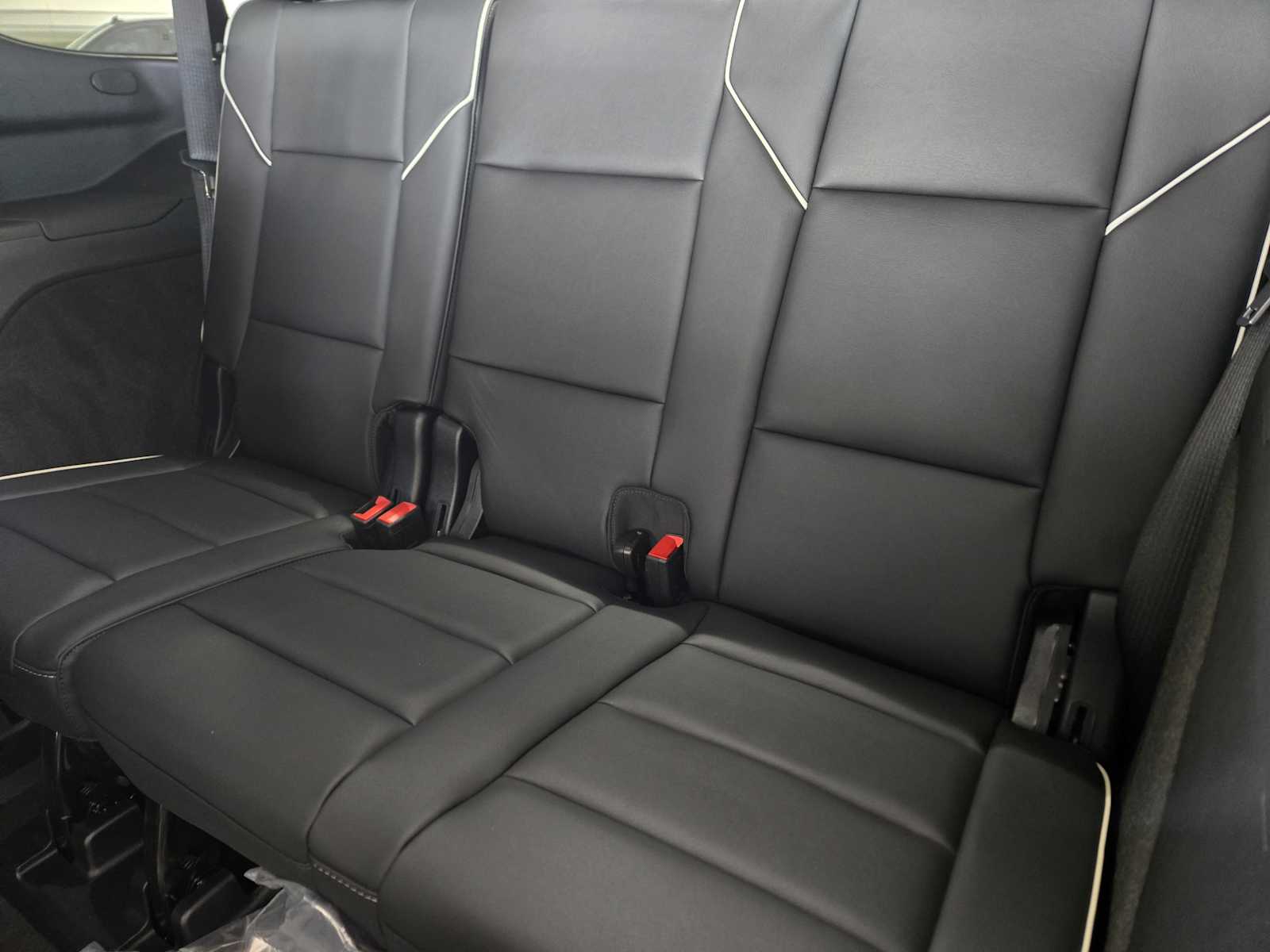 2025 Cadillac Escalade Premium Luxury photo 17