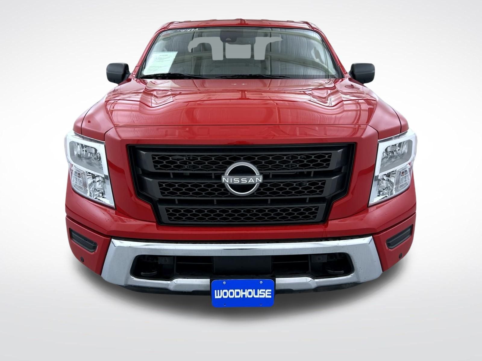 2024 Nissan Titan SV photo 2