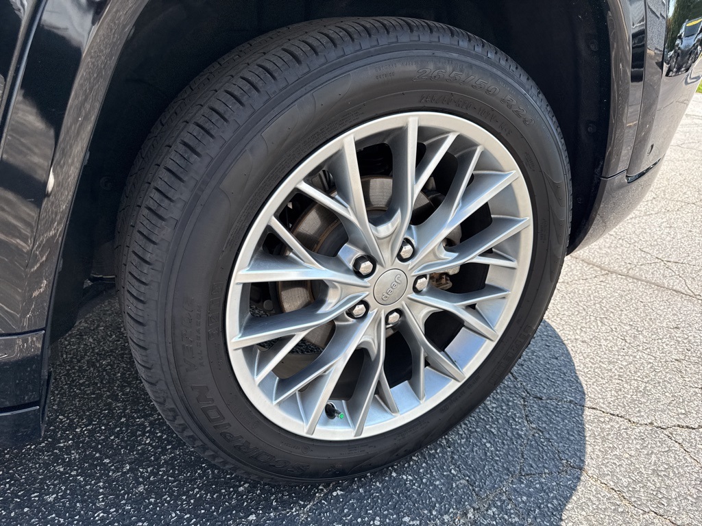 2023 Jeep Grand Cherokee Summit photo 35