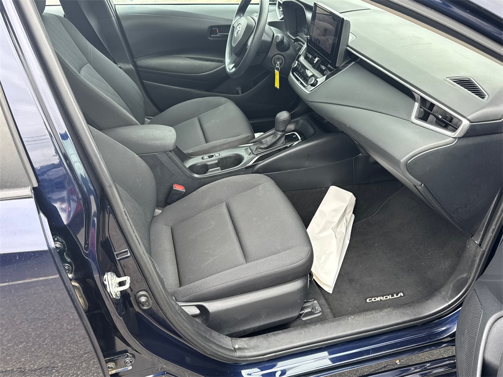 2023 Toyota Corolla LE photo 11