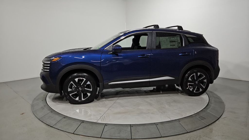 2025 Nissan Kicks SV photo 2